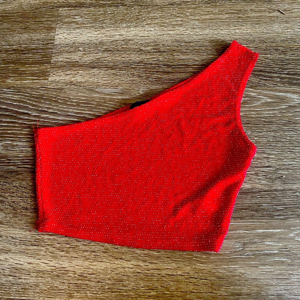 PrettyLittleThing Women's Red Crop-top